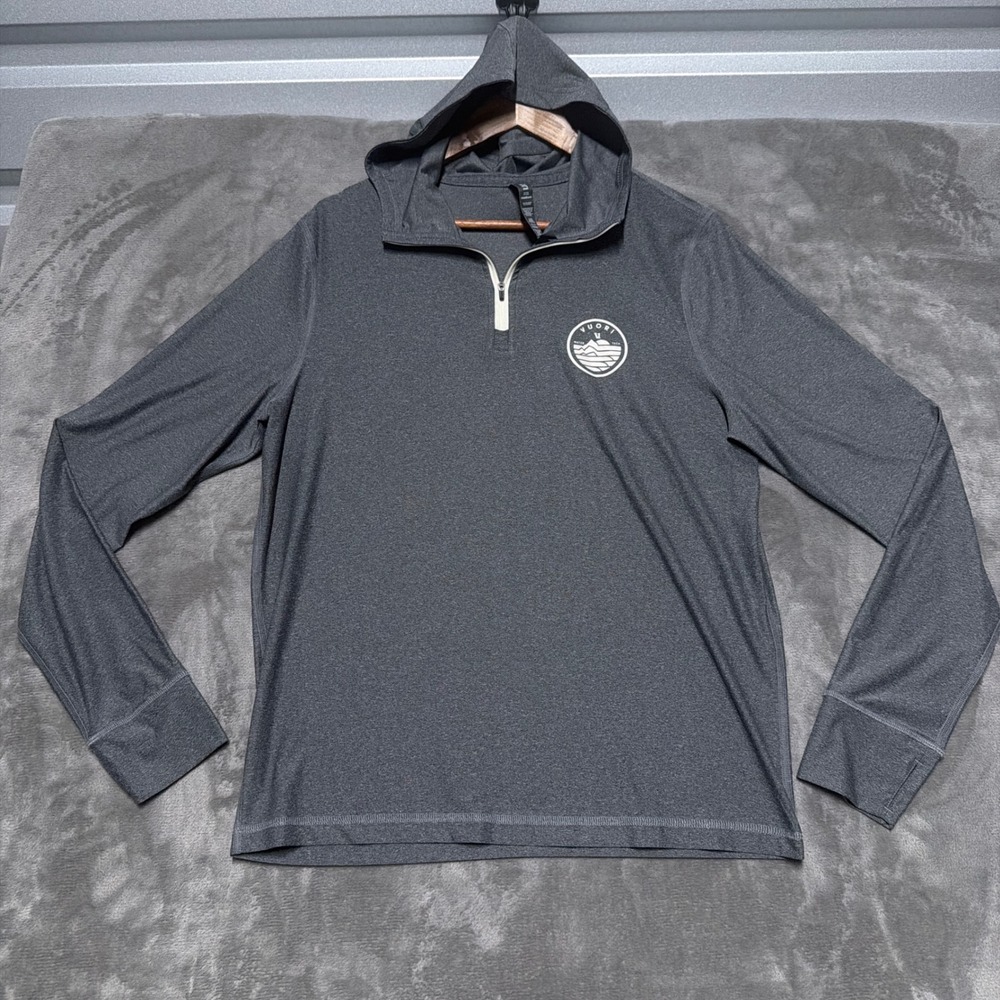 Vuori Uluwatu Hoodie Mens Medium Gray 1/4 Zip Long Sleeve Water Tech Active